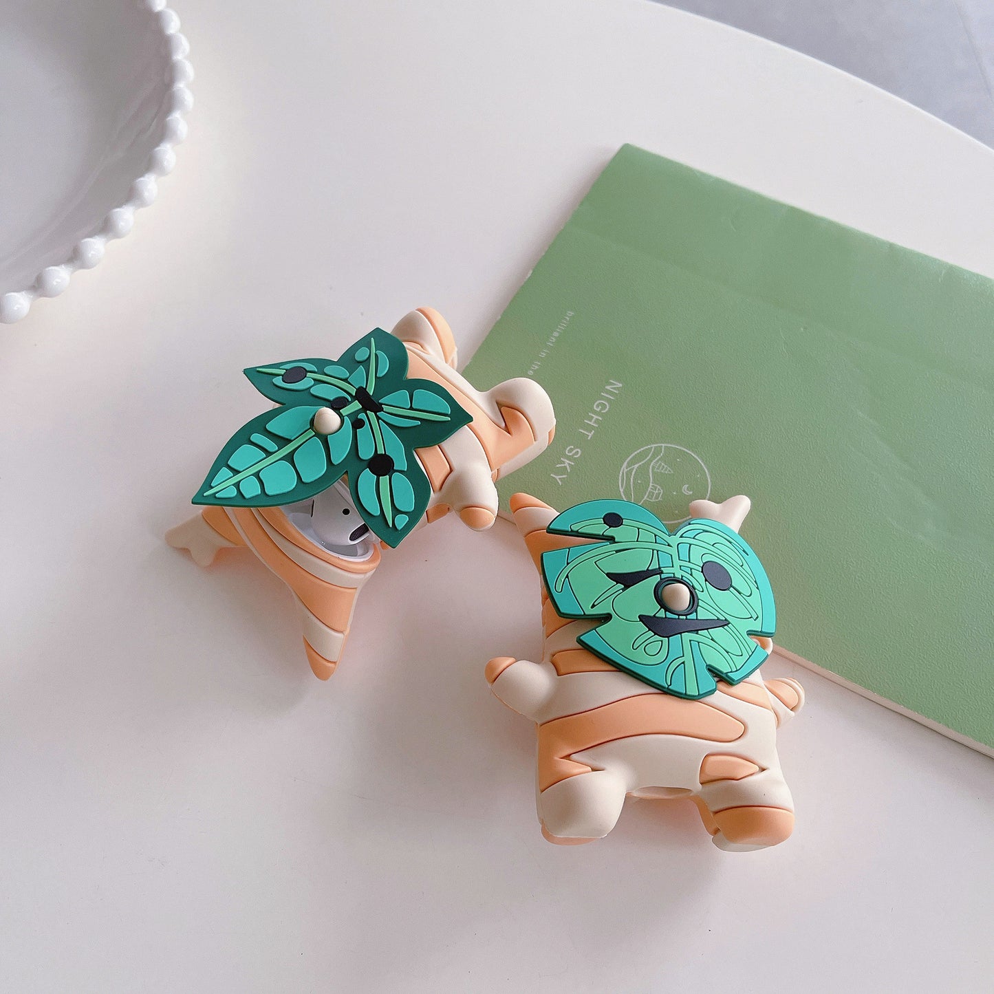 INSINC Creative Breath Of The Wild AirPods Case