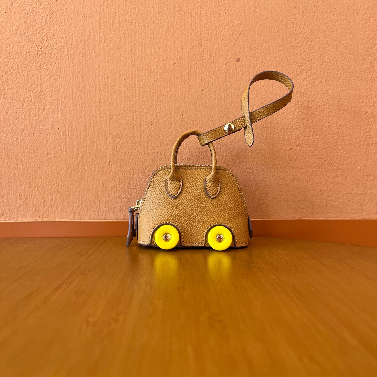 INSNIC Brown Retro Car AirPods Pouch: Vibrant Mini Vehicle Case