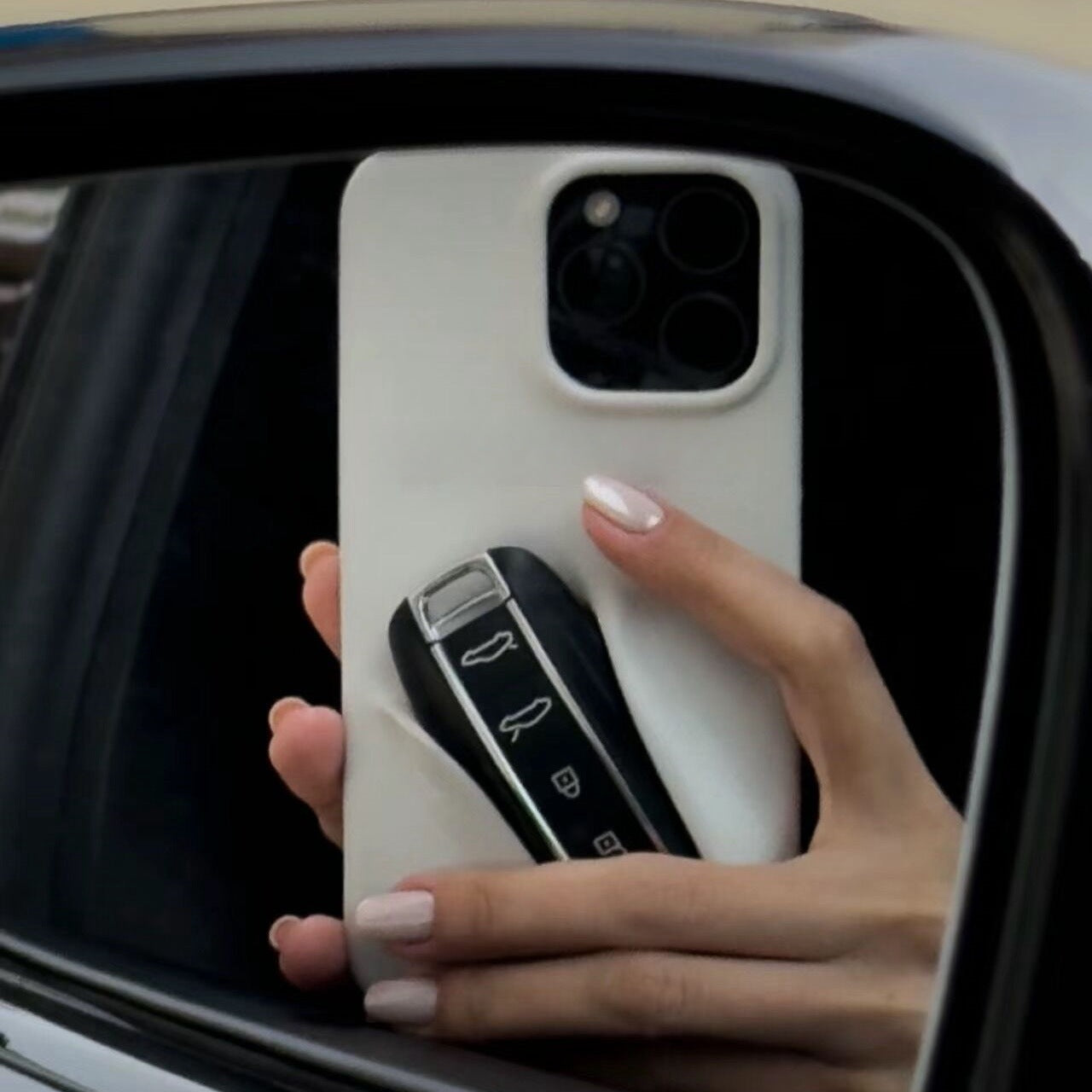 iPhone case | INSNIC Creative Can Hold Car Keys