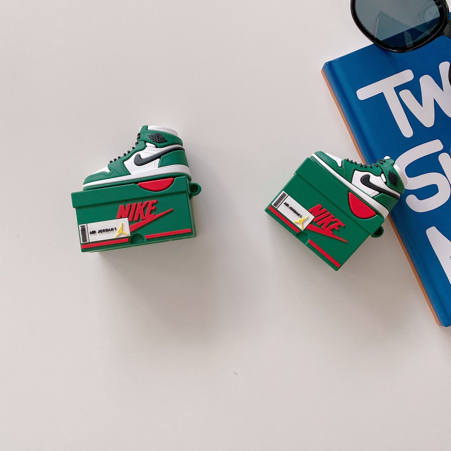 INSINC Creative Sneakers Box AirPods-Hülle