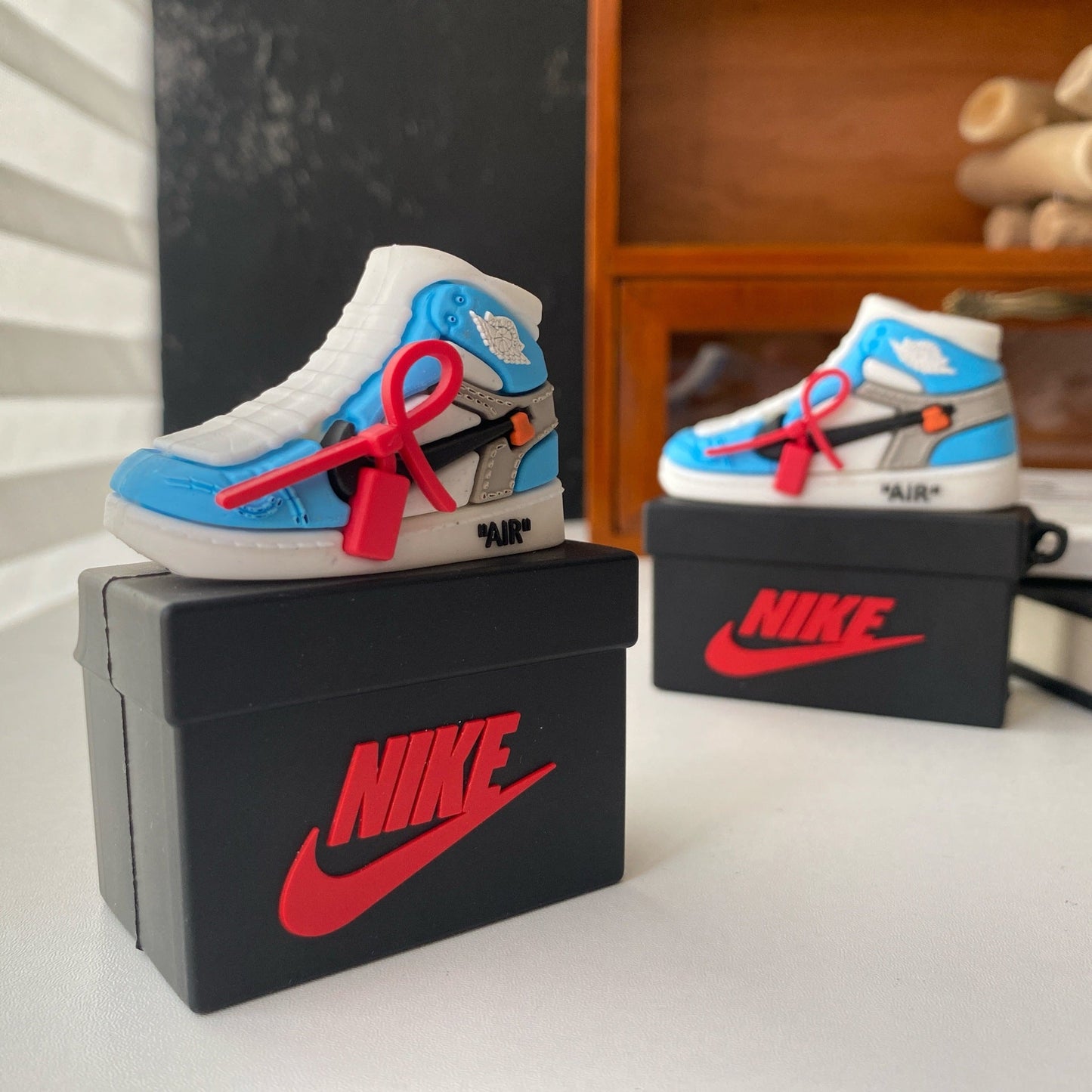 INSINC Creative Sneakers Box AirPods-Hülle