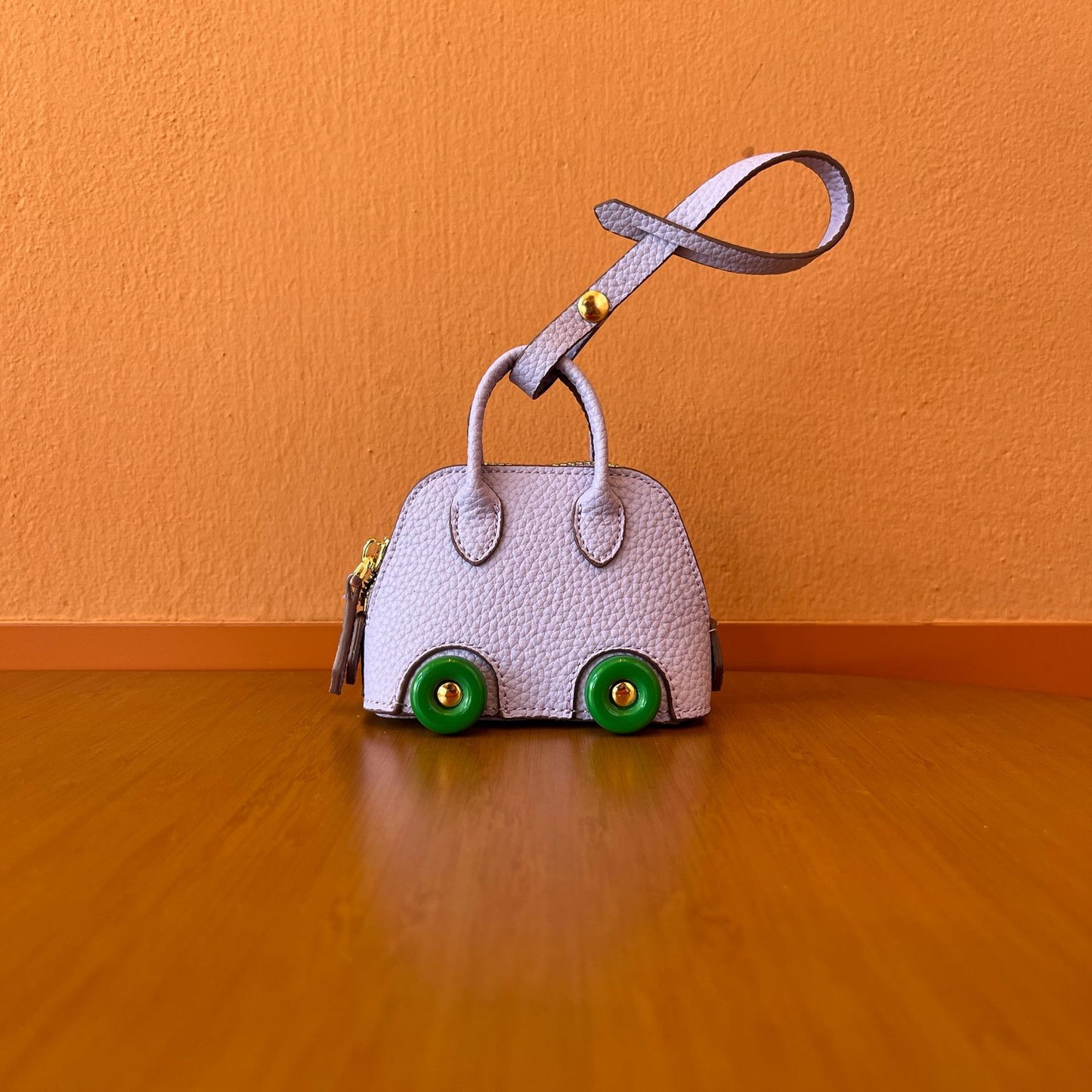 INSNIC Retro Car AirPodspro3 Pouch: Vibrant Mini Vehicle Case