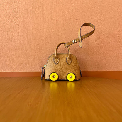 INSNIC Retro Car AirPodspro3 Pouch: Vibrant Mini Vehicle Case